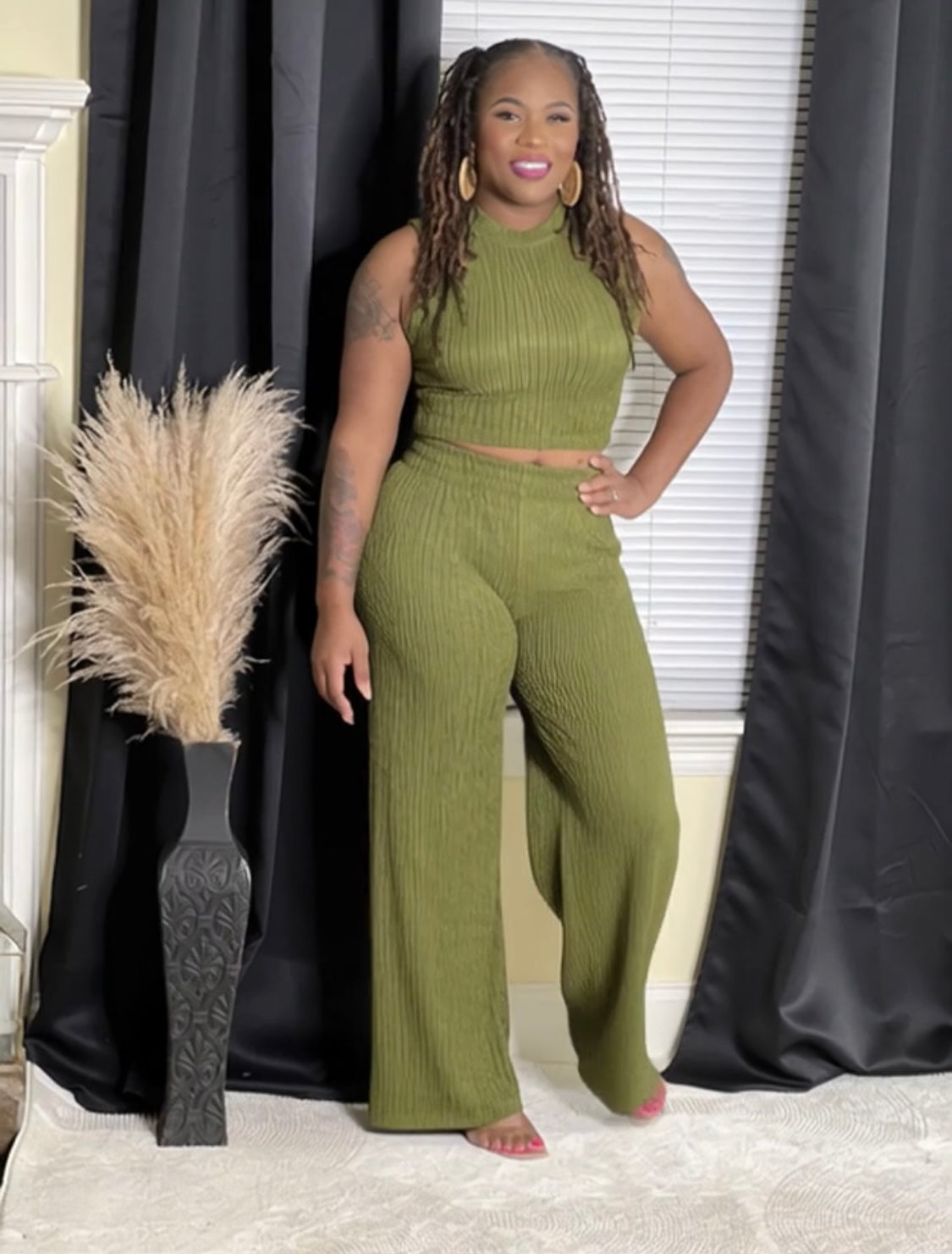 The Effortless Elegance Ribbed Lounge Set (olive)
